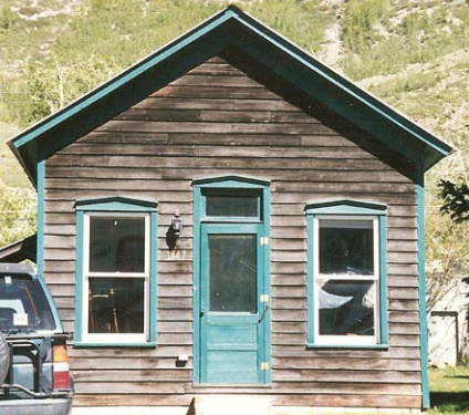 house with car out front