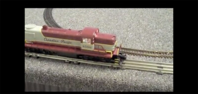 Video: Lionel O gauge Canadian Pacific freight set
