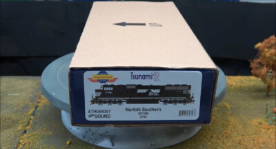 JLWII2000 Video: Athearn Genesis HO EMD SD70M