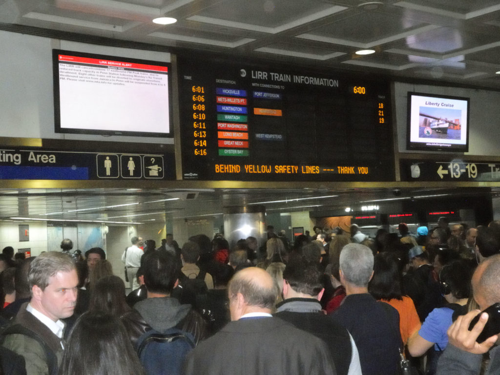 04052017LIRRNYPenn2JMCalisi