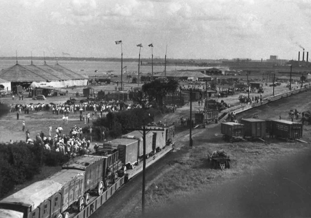 Ringling Brothers and Barnum & Bailey circus train