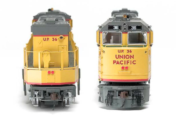 All the handrails mu hoses and the brakestand on the model are separately applied. The U50 also includes directional front and rear headlights