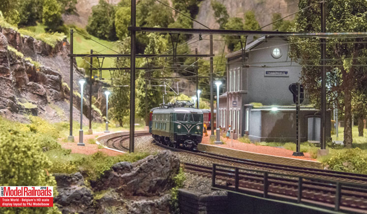 HOscaleTrainWorld_thumb