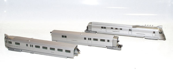 Con-Cor HO scale Chicago, Burlington & Quincy Pioneer Zephyr with twin headlights