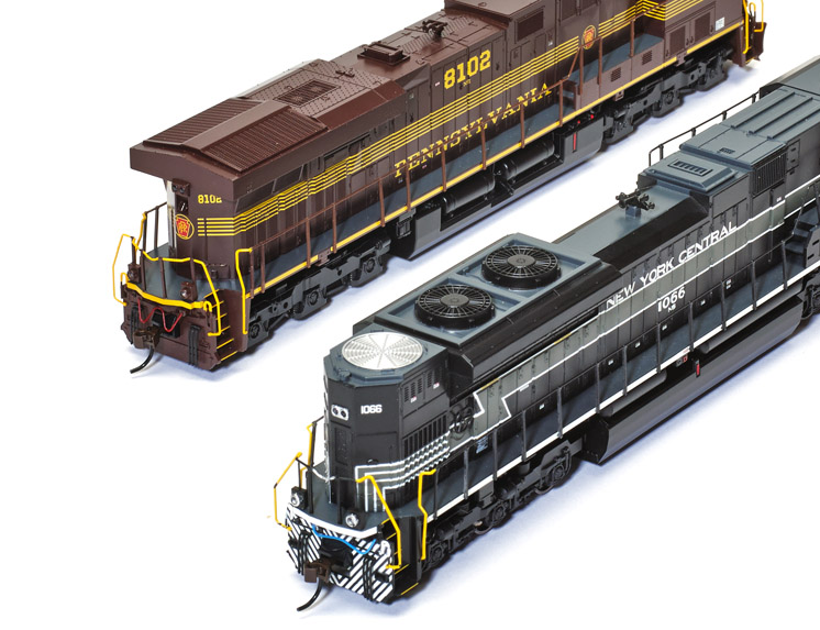 Themodelsfeaturemoldedandseparatelyapplieddetailparts