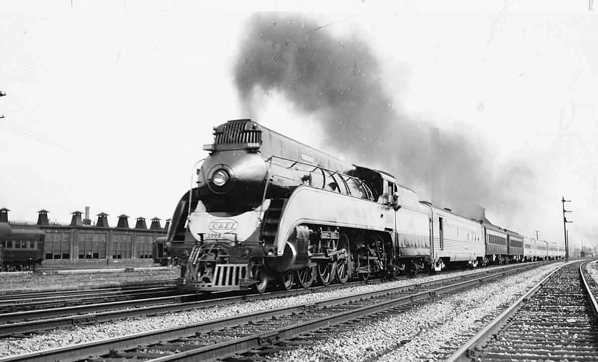 a streamliner pulling passenger cars