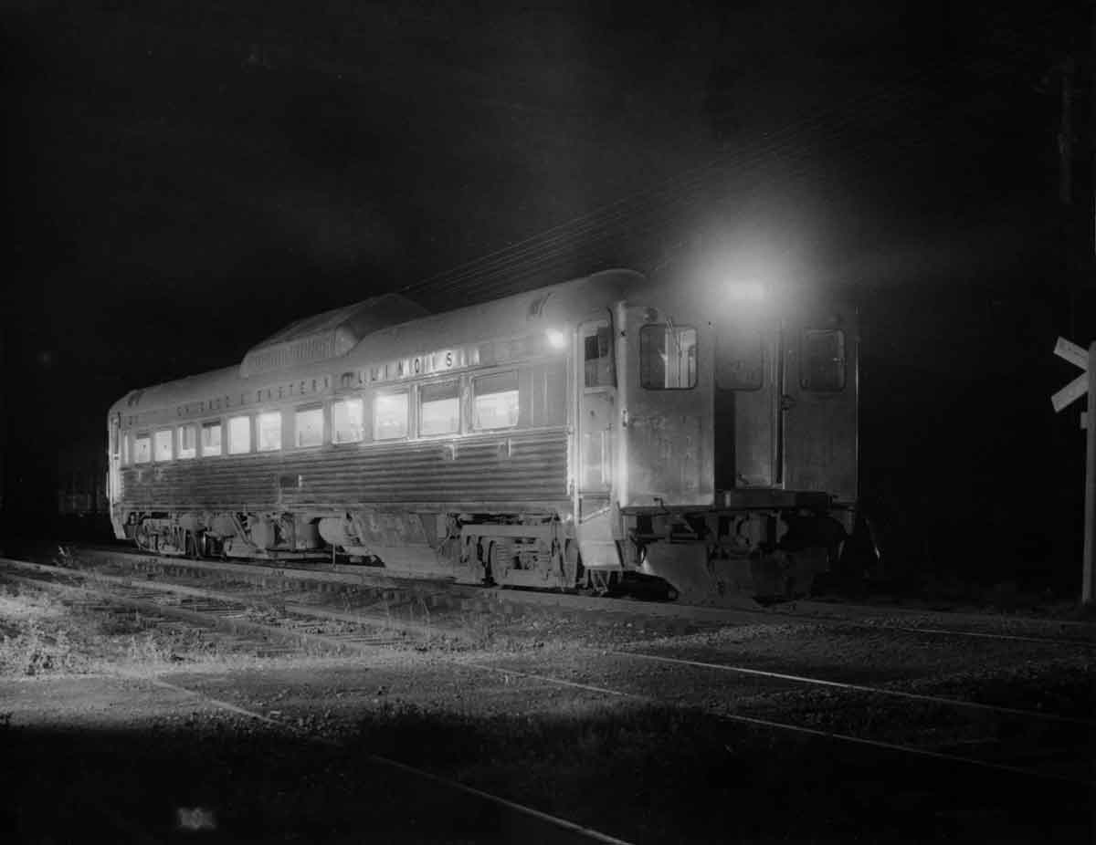 a rail diesel car at night