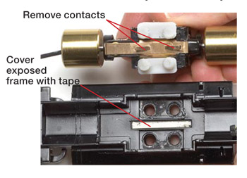An image of an exposed model locomotive frame