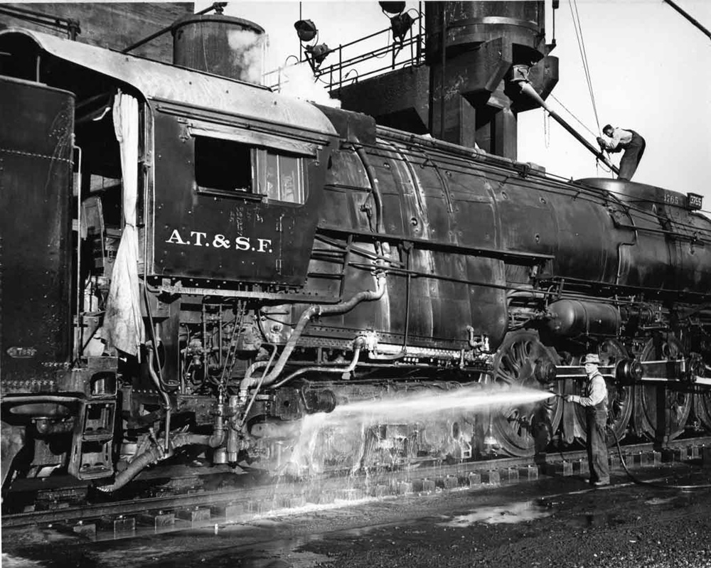 SantaFe484beingserviced