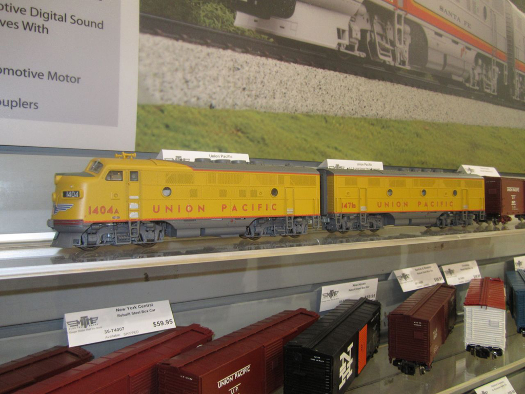 MTH also displayed an A-B set of F units in S gauge, along with a variety of S gauge rolling stock.