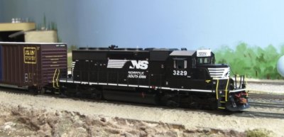 Video: ScaleTrainscom HO scale SD40-2