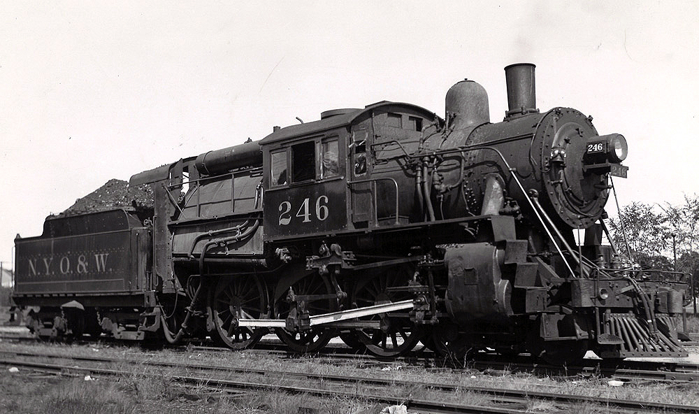 Camelback 4-6-0 steam locomotiv