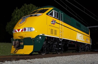 Metra unveils C&NW heritage locomotive