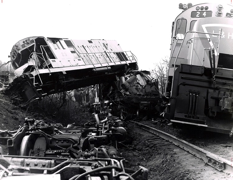 Two wrecked Lehigh & Hudson River diesel locomotives.