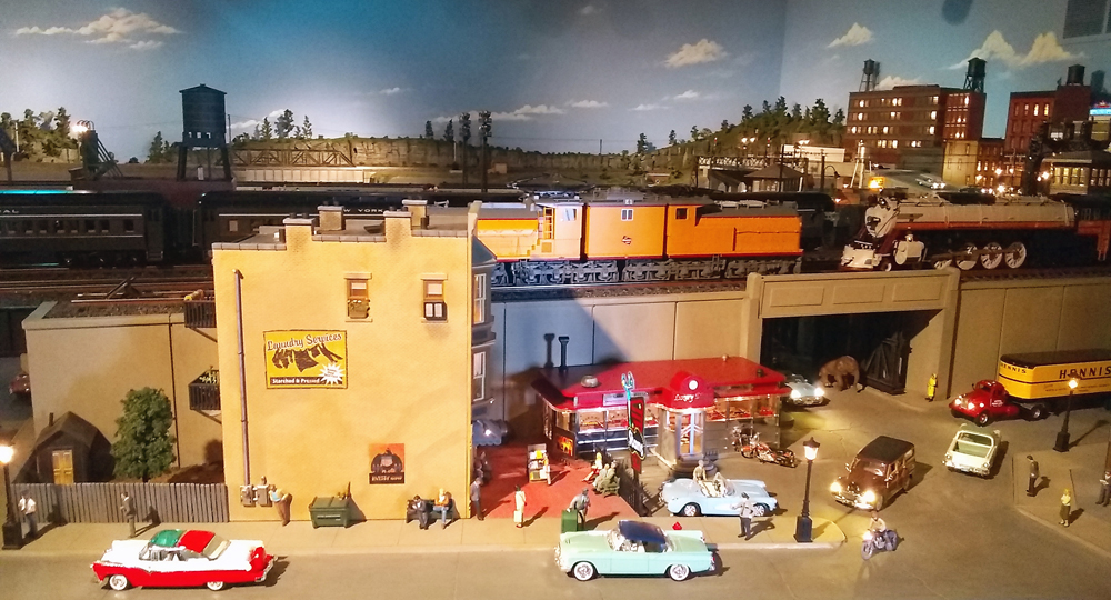 Fisher unnamed indoor 3-rail layout