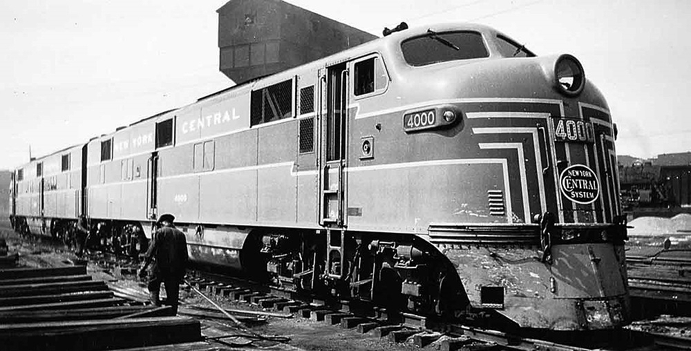 A streamlined cab-style E unit locomotive.