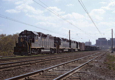 B&O freight under wire