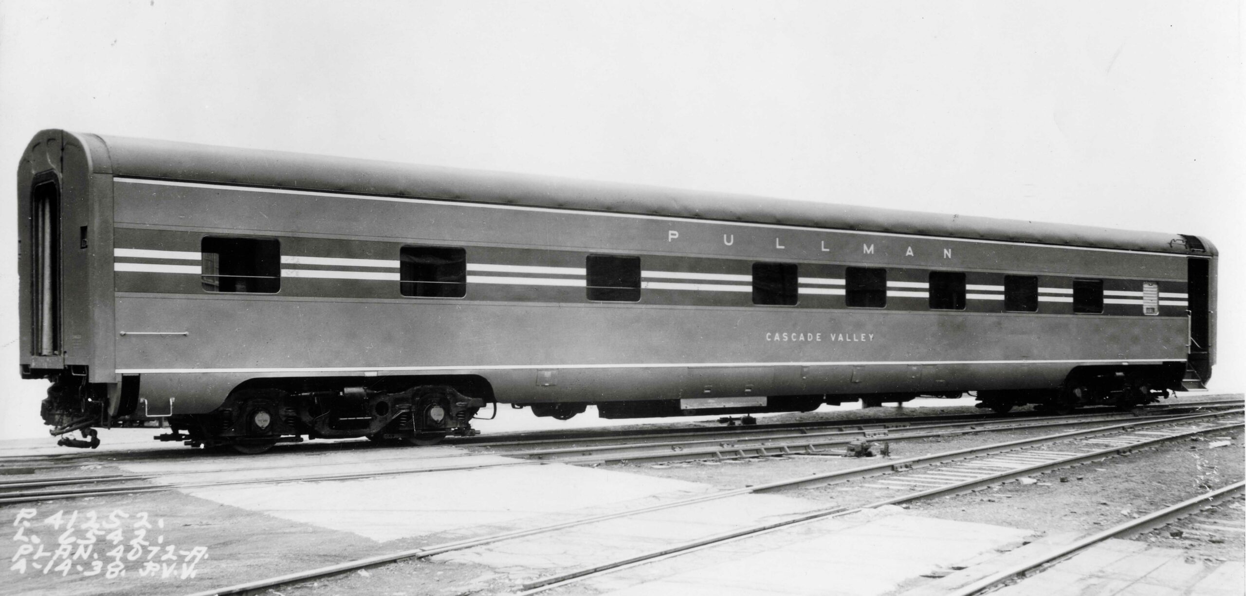 Streamlined passenger car broadside image.