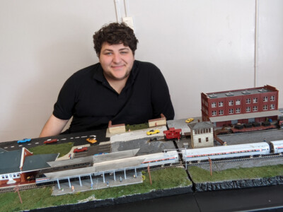 Walthers Adult Individual Contestant Matthew Mendolia Makes the Most of his Space