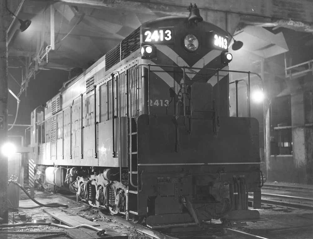 Road-switcher diesel locomotive