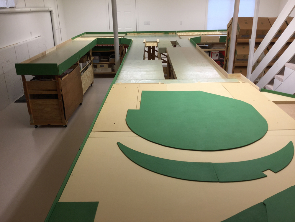 Large-scale track plan design in a cellar