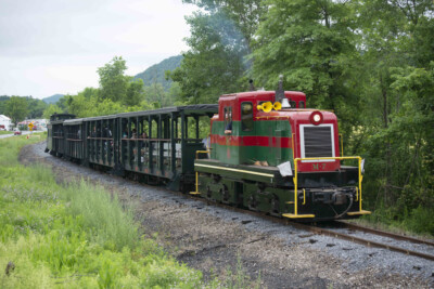 East Broad Top reopens for regular service, runs specials to Colgate Grove