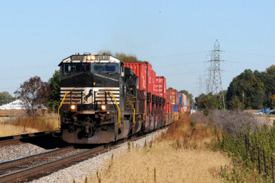 Norfolk Southern details operations and service improvement progress and goals