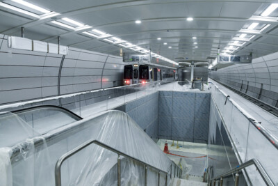 Volunteers navigate new Grand Central Madison Terminal