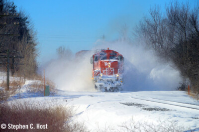 CN volume tops expectations as winter tests operations