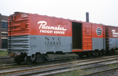 Ask MR: What railroads had dedicated merchandise service boxcars?