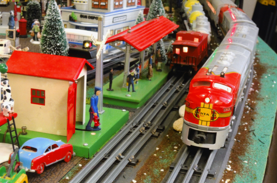 Santa Fe F3 on a track