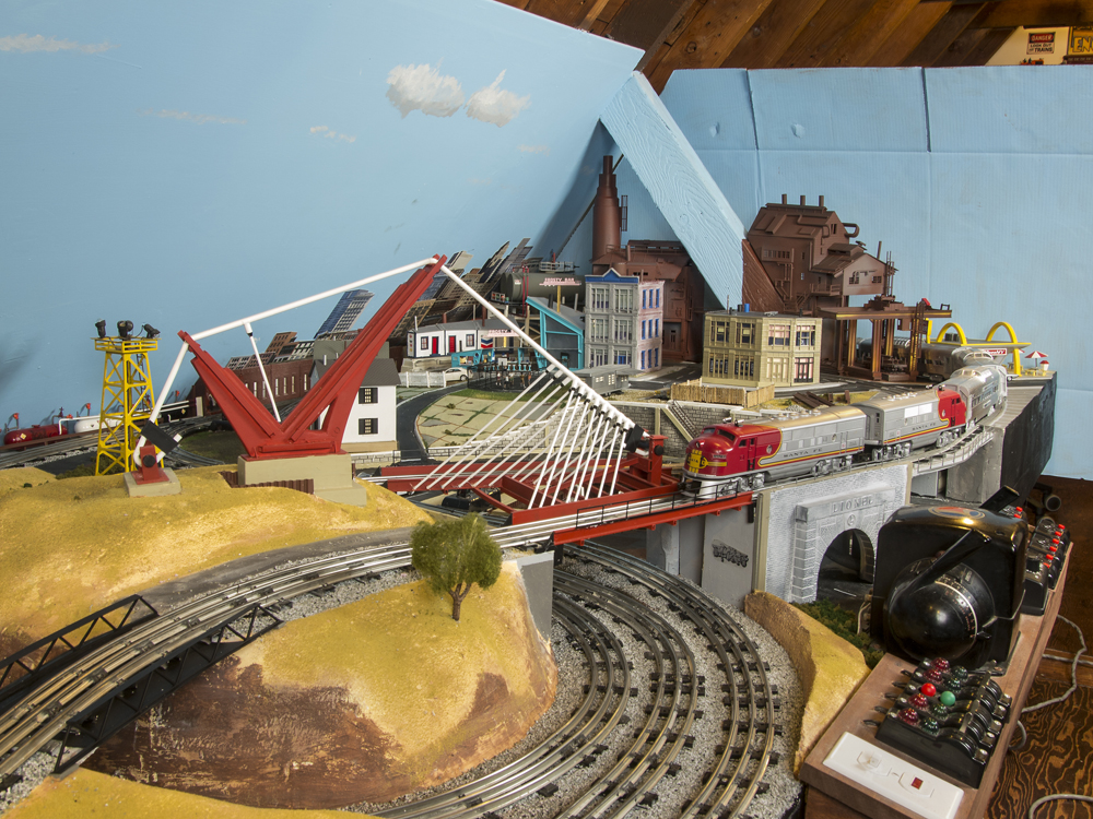 Santa Fe F3 on a track