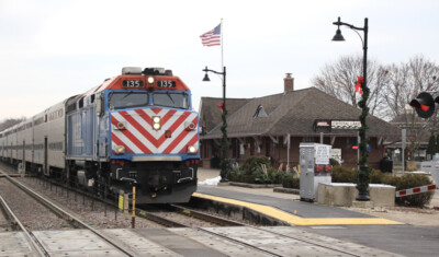 Metra UP Northwest train derails; no passengers aboard