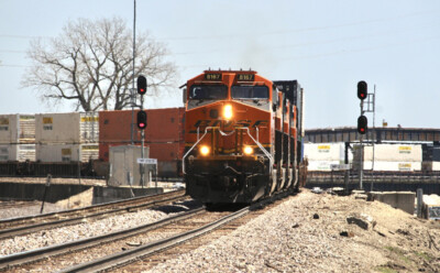 BNSF bridge at Fort Madison, Iowa, reopens after barge strike
