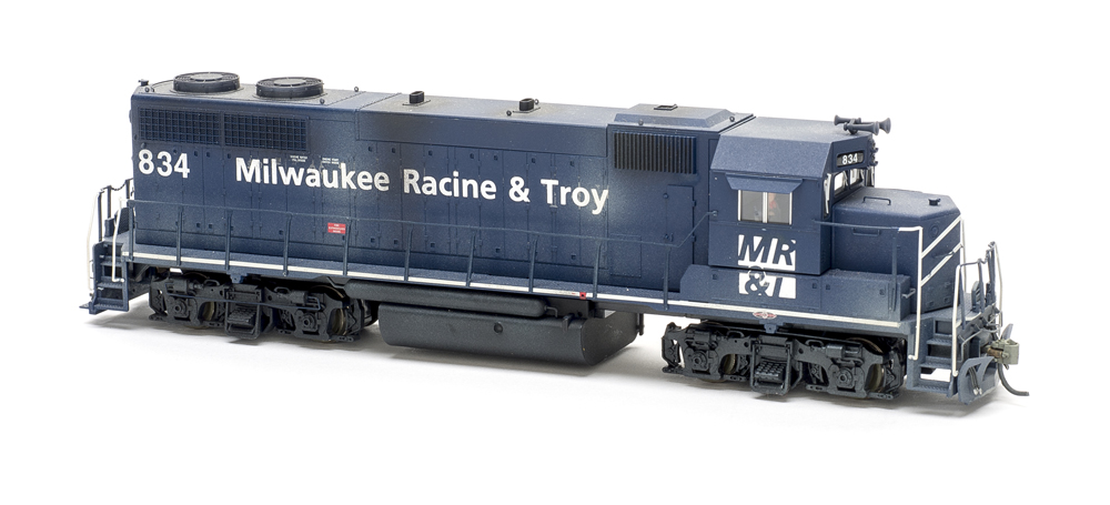  MR&T dark blue diesel locomotives: Photo of dark blue four-axle road unit on white background