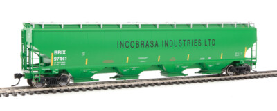 Trinity 6,351-cubic-foot capacity four-bay covered hopper from Walthers