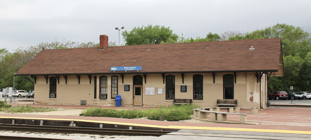 Side view of train station