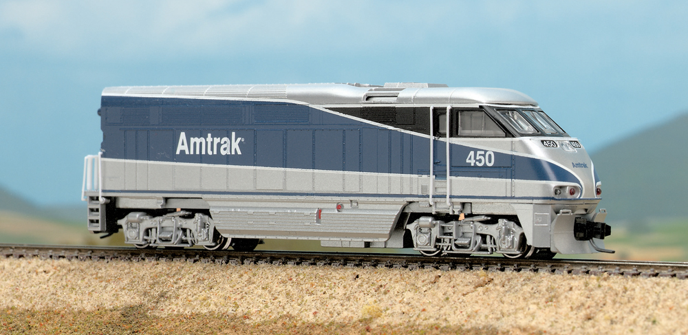 Photo of modern N scale passenger unit on scenicked base