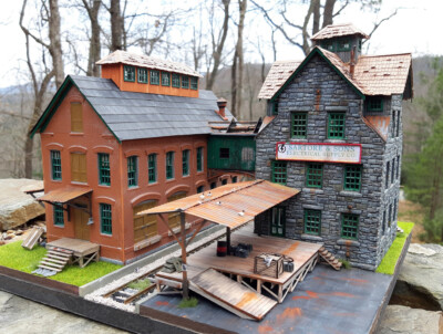 Sartore & Sons Electrical Supply Co. from Rail Scale Models