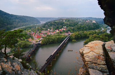 Romance aboard Amtrak’s ‘Capitol Limited’