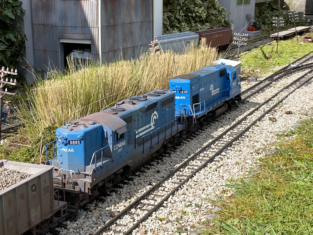 Conrail diesels in large scale: 2 blue model diesel engines