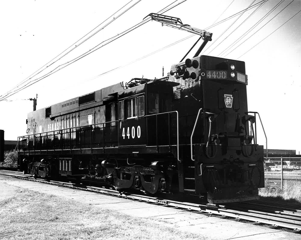 Black and white photo of Pennsylvania RR E44 No. 4400