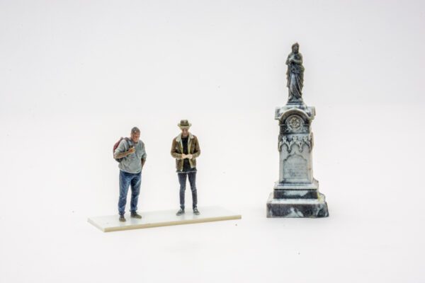 Assorted figures and details in O scale from West Edge 3D