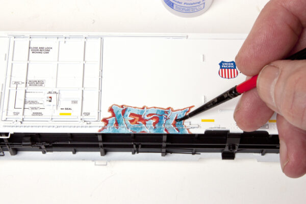 How to graffiti a freight car