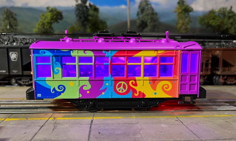 Lioinel Triuppy Trolly colored light show