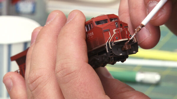 Weathering N scale locomotives