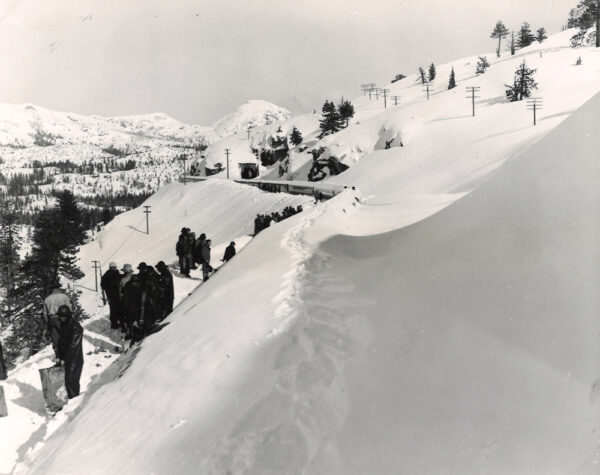Five extreme snow railroading facts