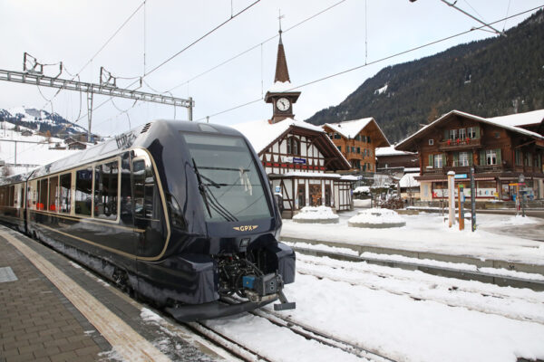 Swiss gauge-changing Panoramic Express debuts on Golden Pass route