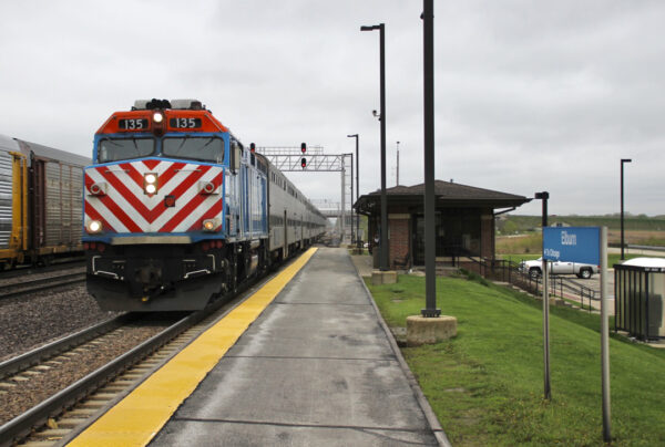 DeKalb, Ill., moves toward new study on extension of Metra line