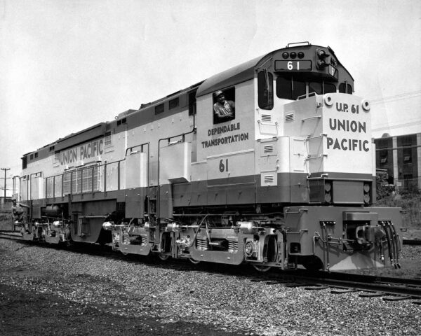 Bigger is not necessarily better: the Alco C855 locomotives